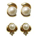 2 Pairs of Stud Earrings