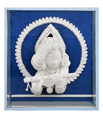 Shola Pith Statues