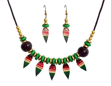 Green Wheel Bead Necklace with Leather Leaf and Earrings