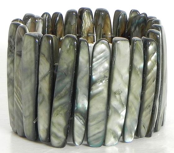 Mother of Pearl stretch bracelet