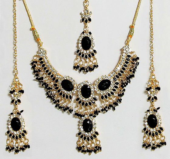Black and White Stone Studded Necklace with Earrings and Maang Tikka