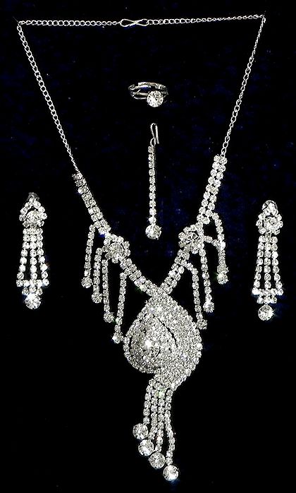 Gorgeous Wedding Party Necklace and Earrings Set Silver Colour With Shining  Diamante Rhinestones - Etsy Finland