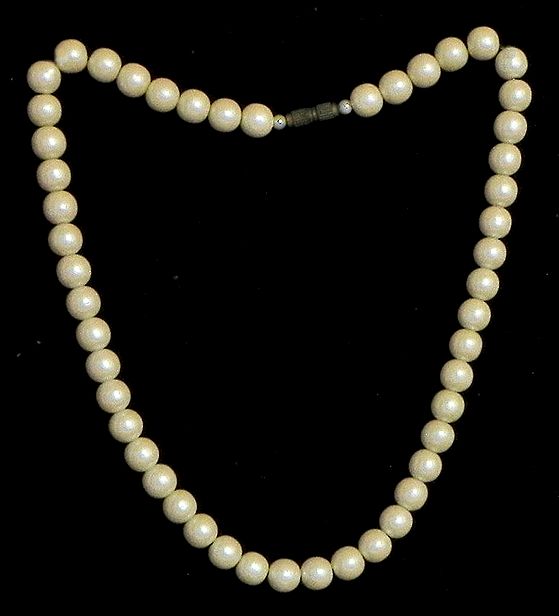 Synthetic Pearl Bead Necklace
