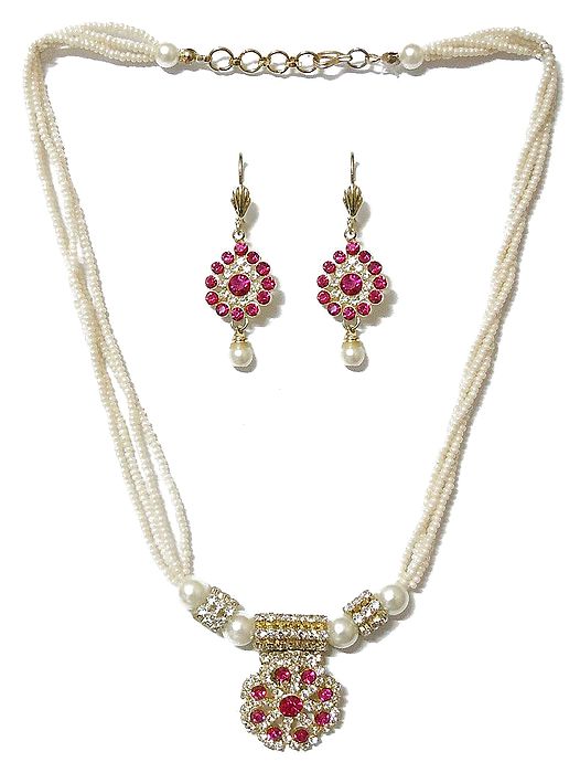 White Bead Necklace Set Length 17.5 inches Earrings 2 inches