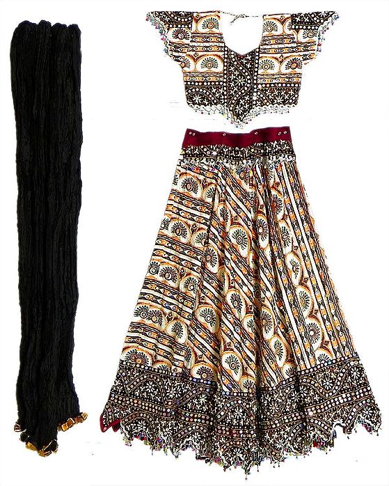 lehenga choli black and white