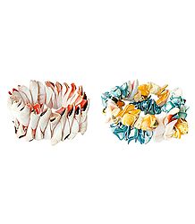 A Pair of Shell Stretch Bracelet