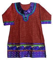 Self Design Red Kurta with Blue Embroidered Neckline and Border with Three Quarter Sleeves