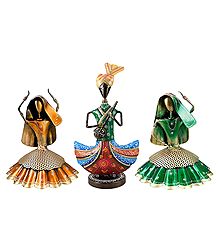 Multicolor Musician with 2 Women Dancers - Set of 3 Iron Statue