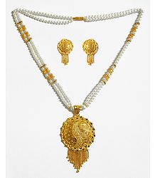 Bead Necklace with Gold Plated Pendant and Earrings