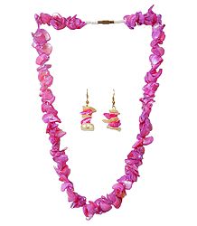 Shell Necklace in Pink