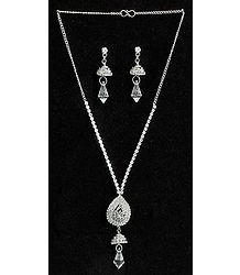 White Stone Studded Necklace Set