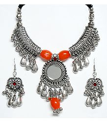 Metal Necklace with Gorgeous Pendant and Earrings