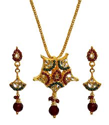 Gold Plated Kundan Work Pendant with Chain and Earrings