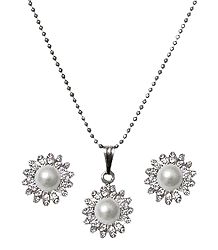 Faux White Zirconia and Pearl Pendant with Chain and Earrings