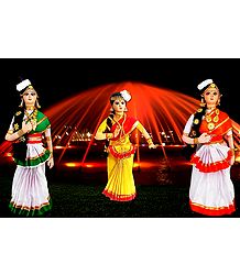 Mohini Attam Dancers - Unframed Photo Print on Paper