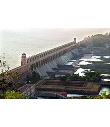 Tungabhadra Dam - Karnataka, India