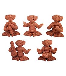 Musician Ganesha - Terracotta Statue