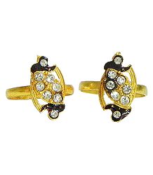 White Stone Studded Toe Ring