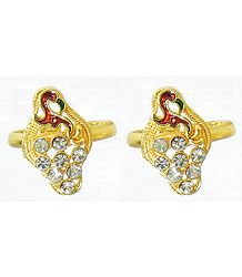 White Stone Studded Peacock Design Toe Ring